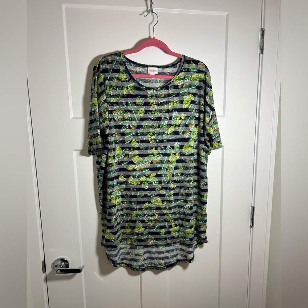 Oversized Lularoe high low tunic top